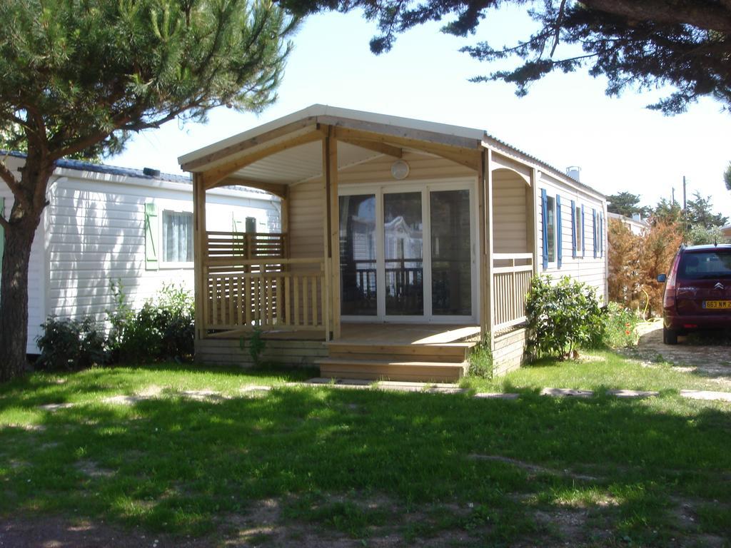 Camping Barataud Saint-Denis-dʼOléron Exterior foto
